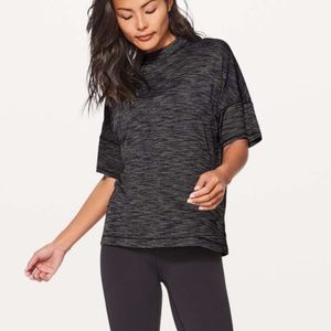 LULULEMON HOLD & LET FLOW TEE
